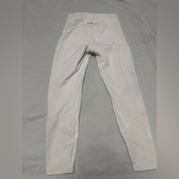 Lululemon New Ambition Super High-Rise Tight 28" *Stained* - Picture 11 of 14